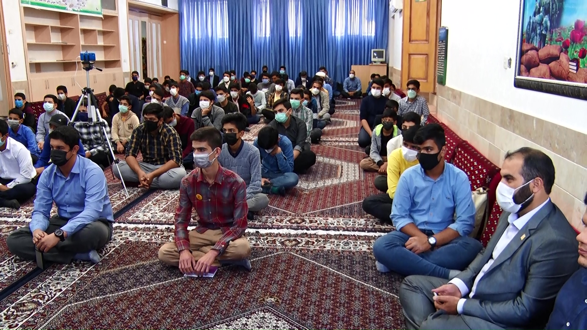 دانش آموزان در قالب انجمن اسلامی، محور مسجد و مدرسه را تقویت کنند