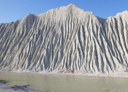 کوه‌های مریخی چابهار؛ پدیده طبیعی شگفت انگیز