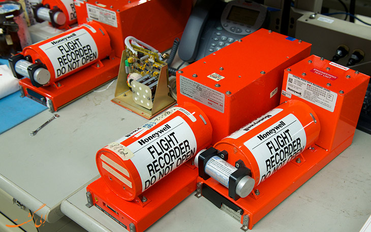 جعبه سیاه هواپیما و چگونگی بازیایی اطلاعات آن جعبه سیاه هواپیما و چگونگی بازیایی اطلاعات آن