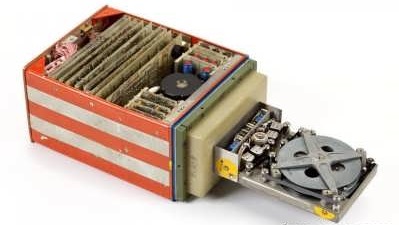 جعبه سیاه هواپیما و چگونگی بازیایی اطلاعات آن جعبه سیاه هواپیما و چگونگی بازیایی اطلاعات آن