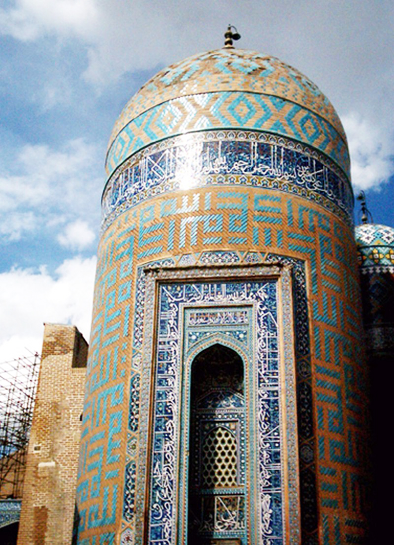 آغاز مرمت طاق‌نمای بقعه شیخ صفی‌الدین اردبیلی