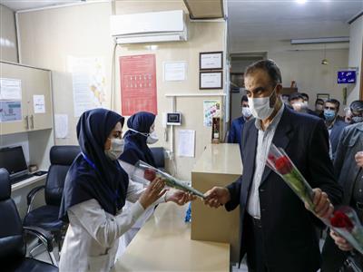 استاندار از کادر درمان بیمارستان هاجر(س) شهرکرد تجلیل کرد استاندار از کادر درمان بیمارستان هاجر(س) شهرکرد تجلیل کرد