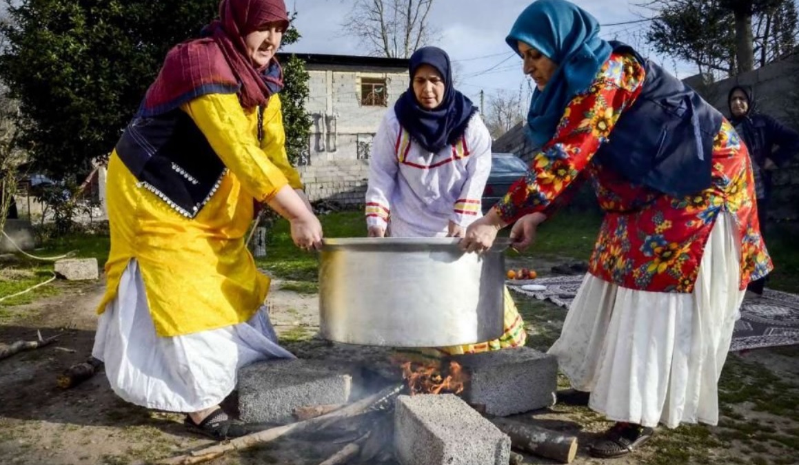 سمنوپزان و نمادی از همدلی و انسجام+فیلم سمنوپزان