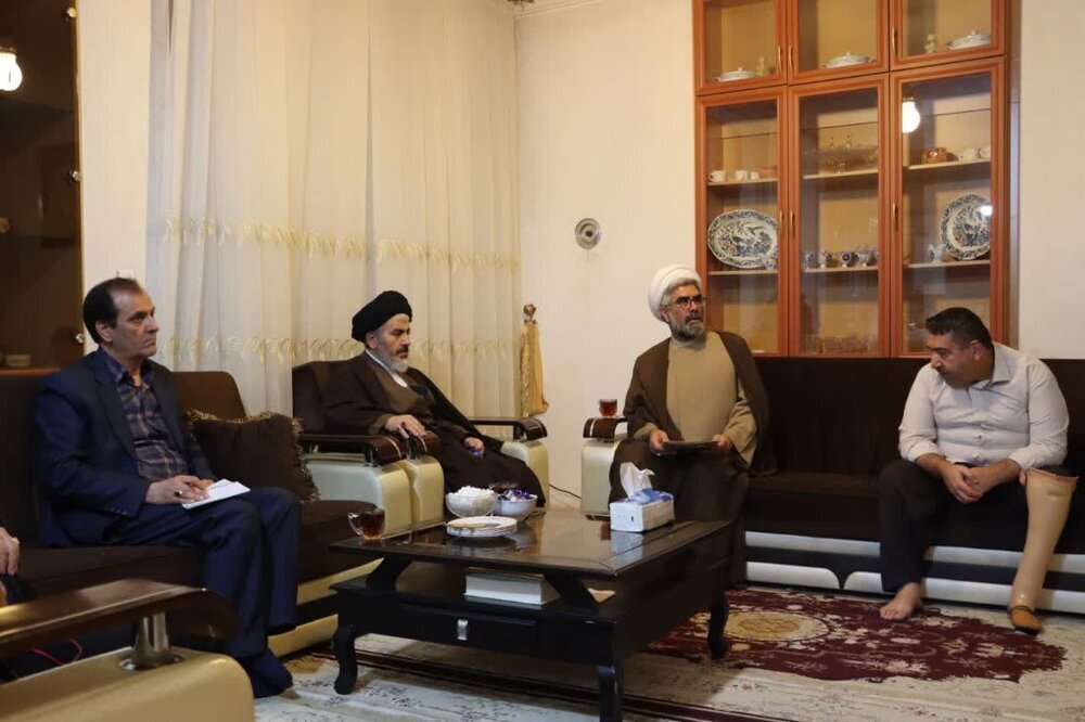 دیدار نماینده ولی فقیه در آذربایجان غربی با جانبازان دیدار نماینده ولی فقیه در آذربایجان غربی با جانبازان