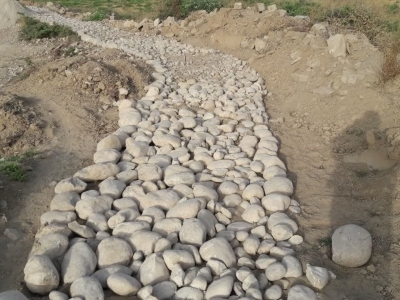 جلوگیری از هدررفت آب با عملیات بهسازی کانال آبیاری در رامشیر جلوگیری از هدررفت آب با عملیات بهسازی کانال آبیاری در رامشیر