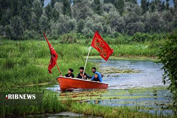 راهپیمایی سنتی روی قایق در کشمیر