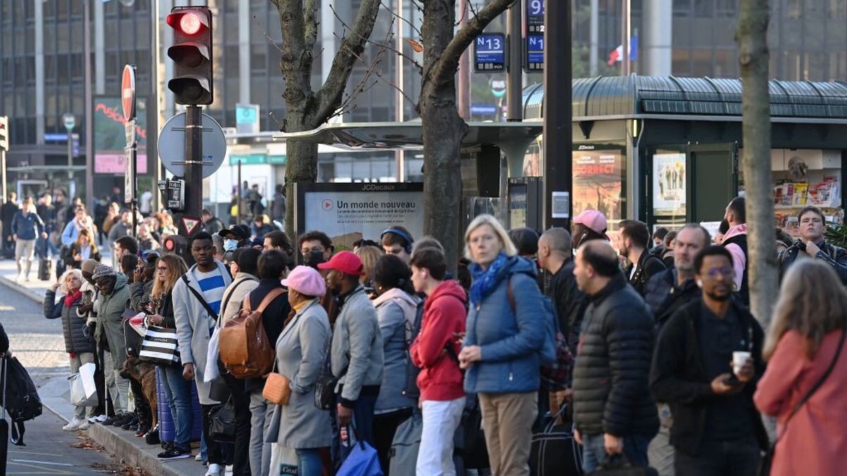 خشم مردم فرانسه از وضع قوانین تردد در زمان برگزاری المپیک* خشم مردم فرانسه از وضع قوانین تردد در زمان برگزاری المپیک*