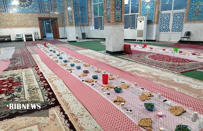 برپایی سفرههای افطاری ساده در ۳۴ مسجد لرستان برپایی سفرههای افطاری ساده در ۳۴ مسجد لرستان