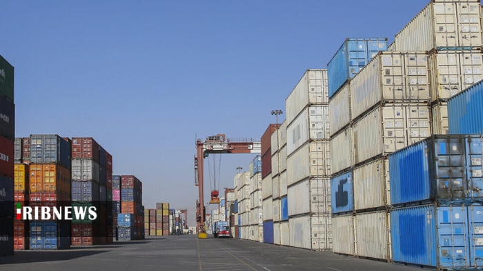 فروردینماه ۱۲ هزار تُن کالا از قم صادر شد فروردینماه ۱۲ هزار تُن کالا از قم صادر شد