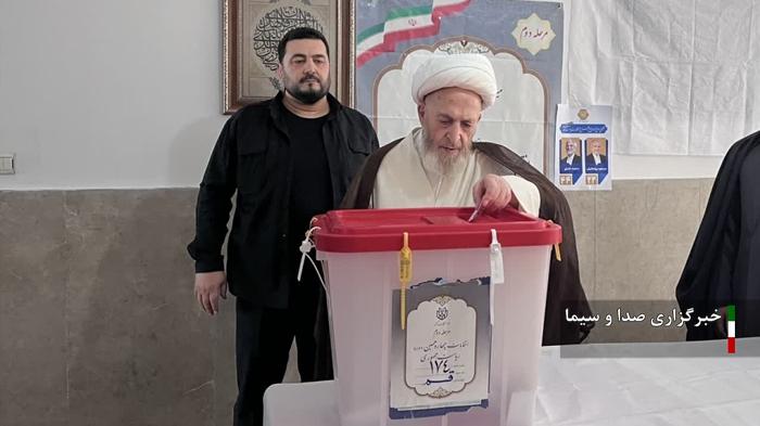 آیت الله سبحانی در دومین مرحله انتخابات ریاست جمهوری شرکت کرد