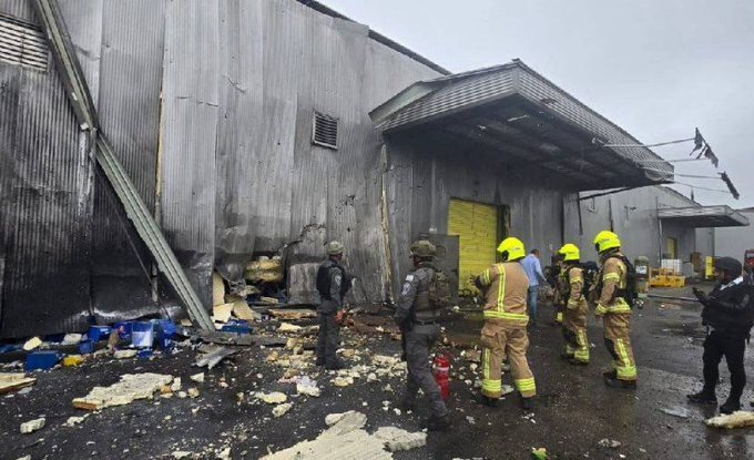 تصاویر حمله موشکی حزب الله به تل آویو