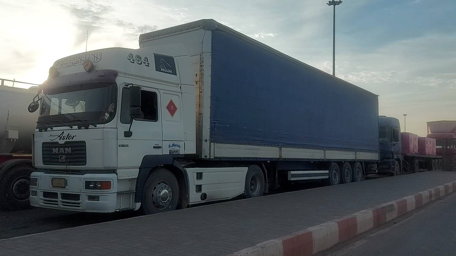 روابط ایران و افغانستان رو به رشد است روابط ایران و افغانستان رو به رشد است