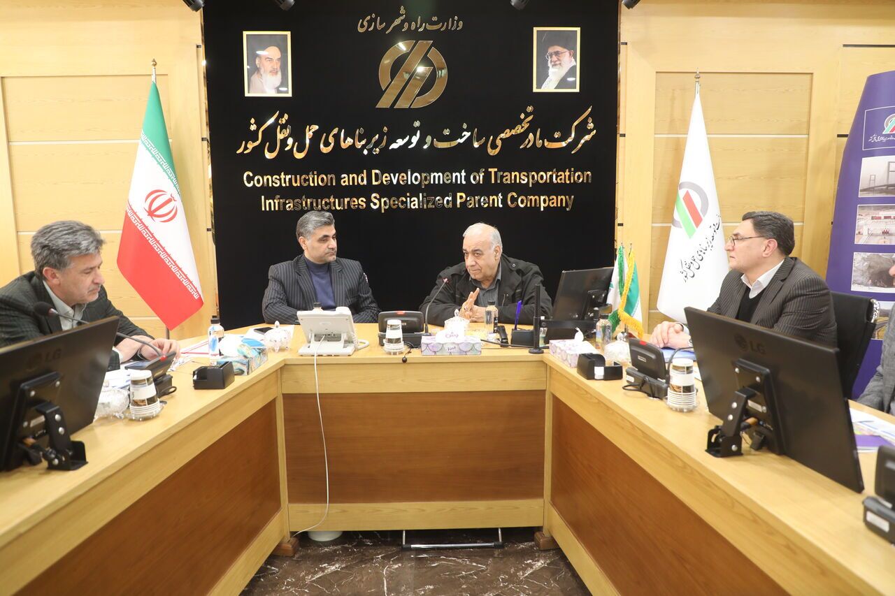 پیگیری تهاتر نفت برای تأمین مالی راه‌آهن زاهدان-زابل-بیرجند-یونسی