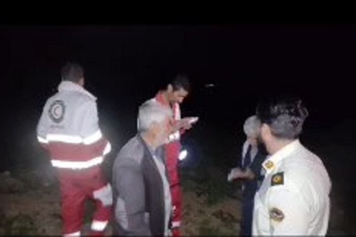 نجات فرد گرفتار در کوه در خوانسار نجات فرد گرفتار در کوه در خوانسار