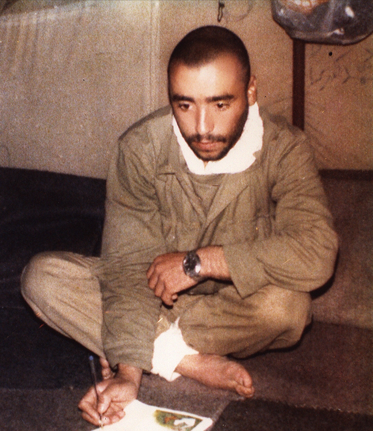 مادر شهید علی شاد به فرزند شهیدش پیوست مادر شهید علی شاد به فرزند شهیدش پیوست