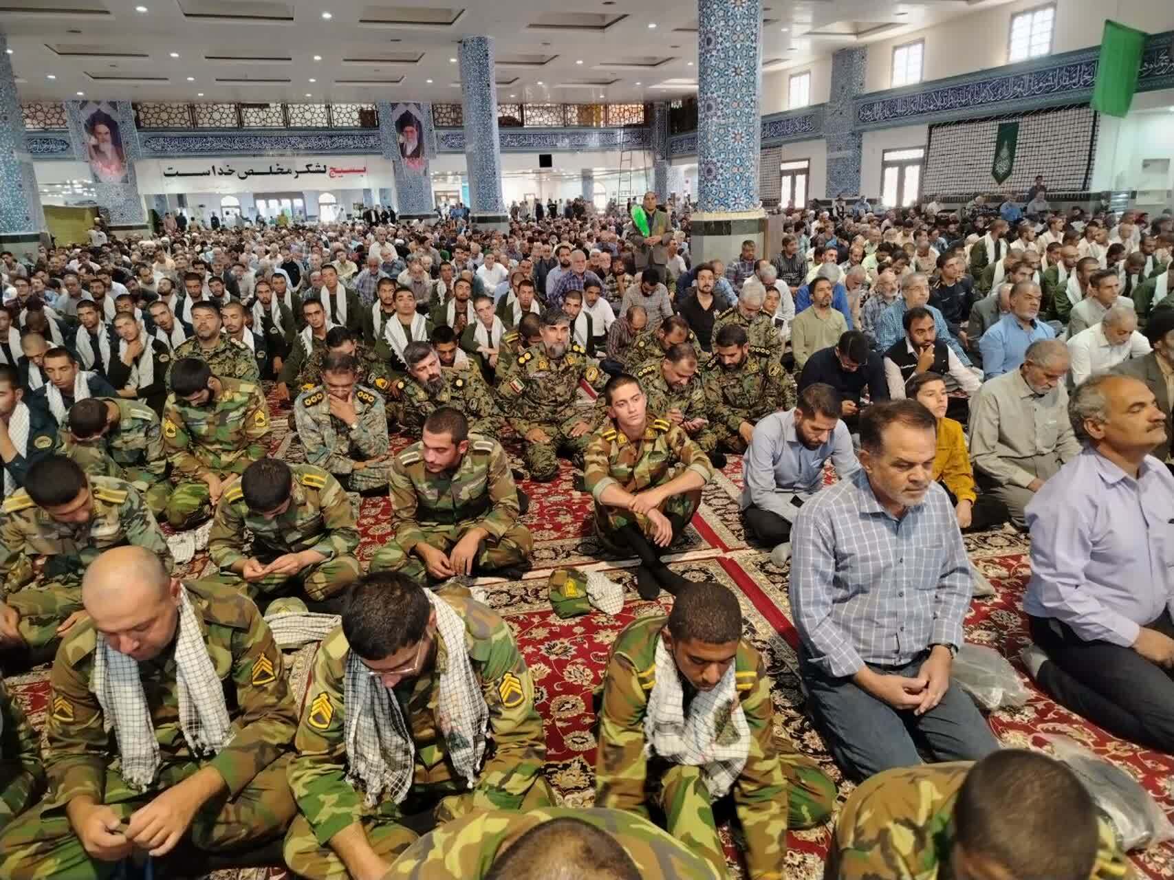 حضور به موقع مردم در صحنه تنها راه برون رفت از مشکلات حضور به موقع مردم در صحنه تنها راه برون رفت از مشکلات