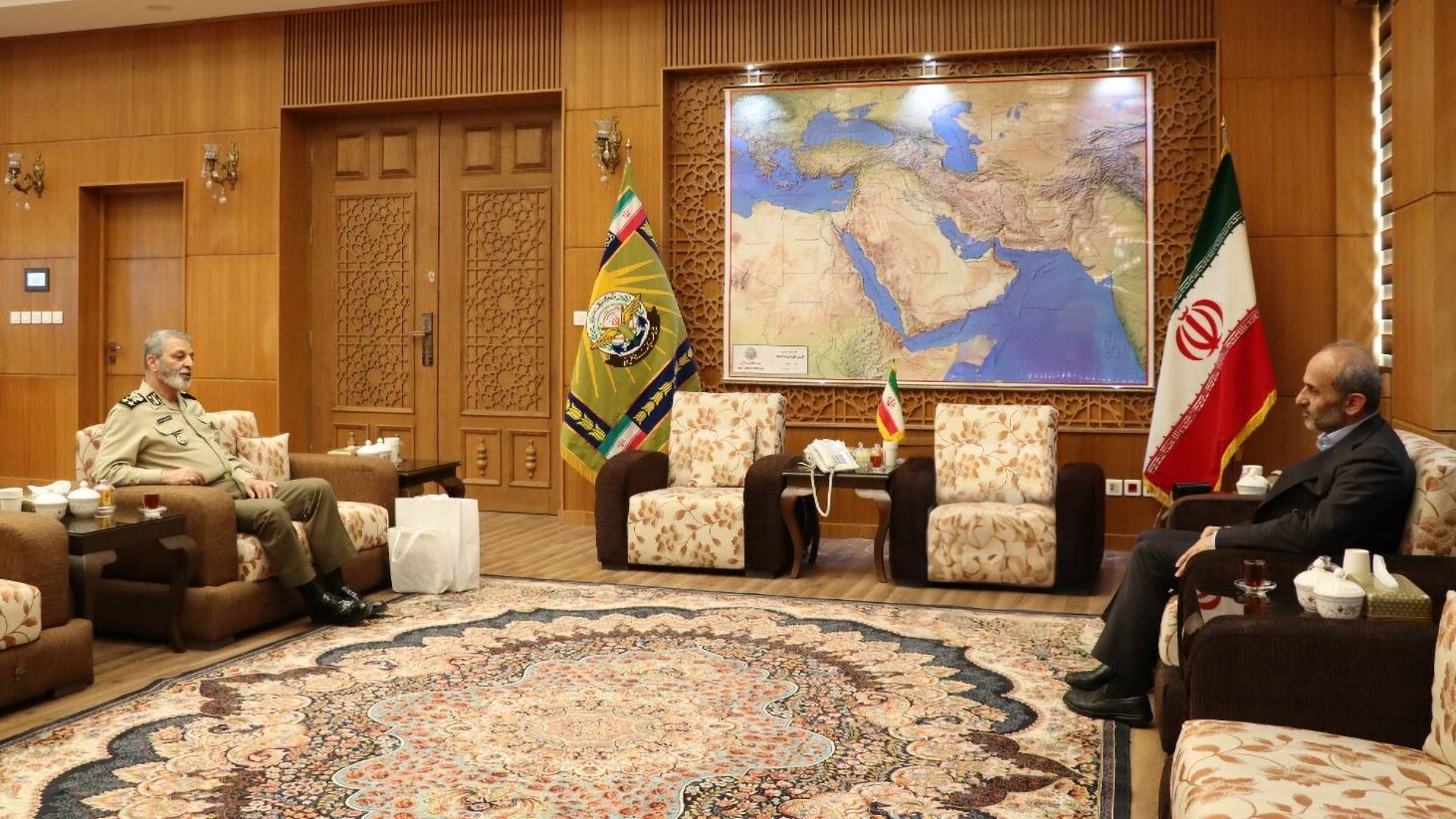 قدردانی رئیس ستادکل نیروهای مسلح از اقدامات صداوسیما قدردانی رئیس ستادکل نیروهای مسلح از اقدامات صداوسیما