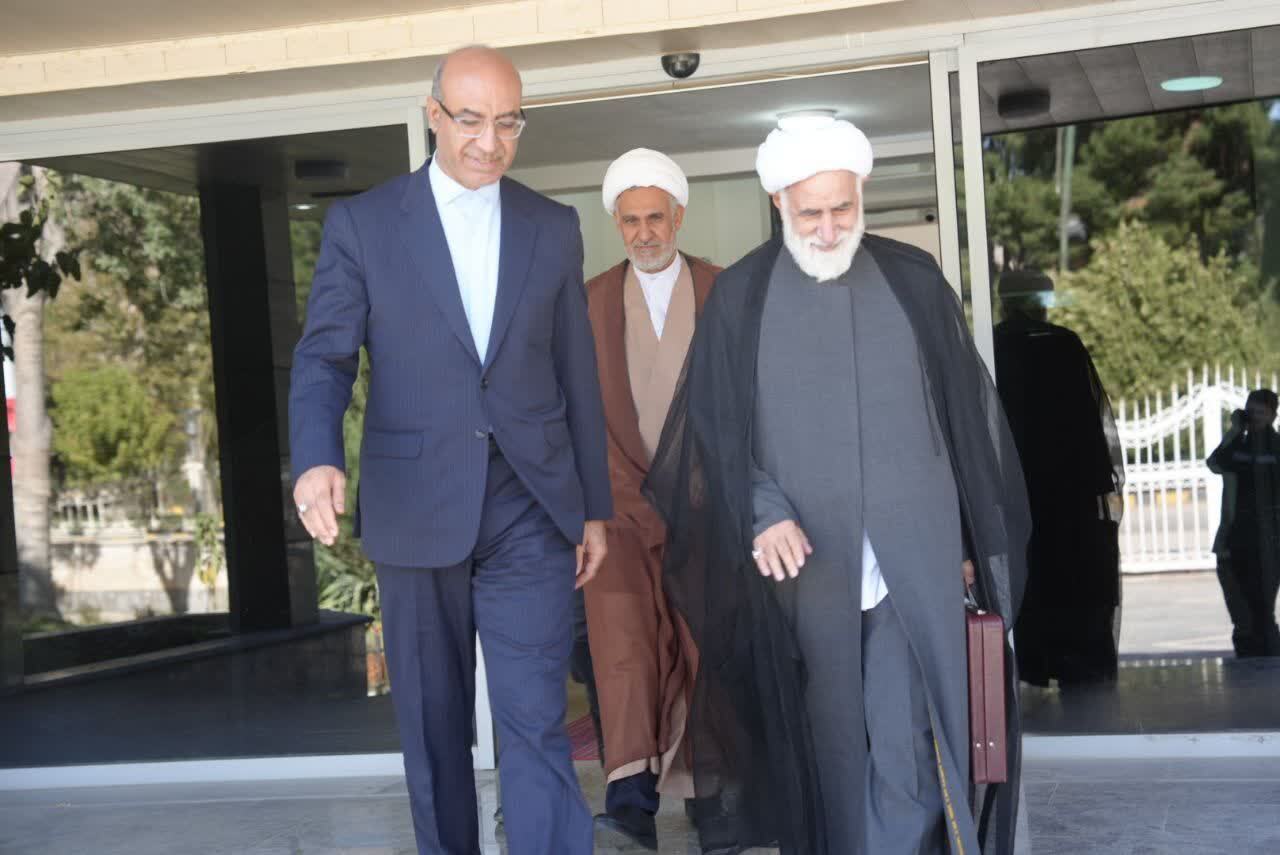 ورود نماینده ولیفقیه و رئیس شورای مرکزی بنیاد مسکن کشور به کرمانشاه ورود نماینده ولیفقیه و رئیس شورای مرکزی بنیاد مسکن کشور به کرمانشاه