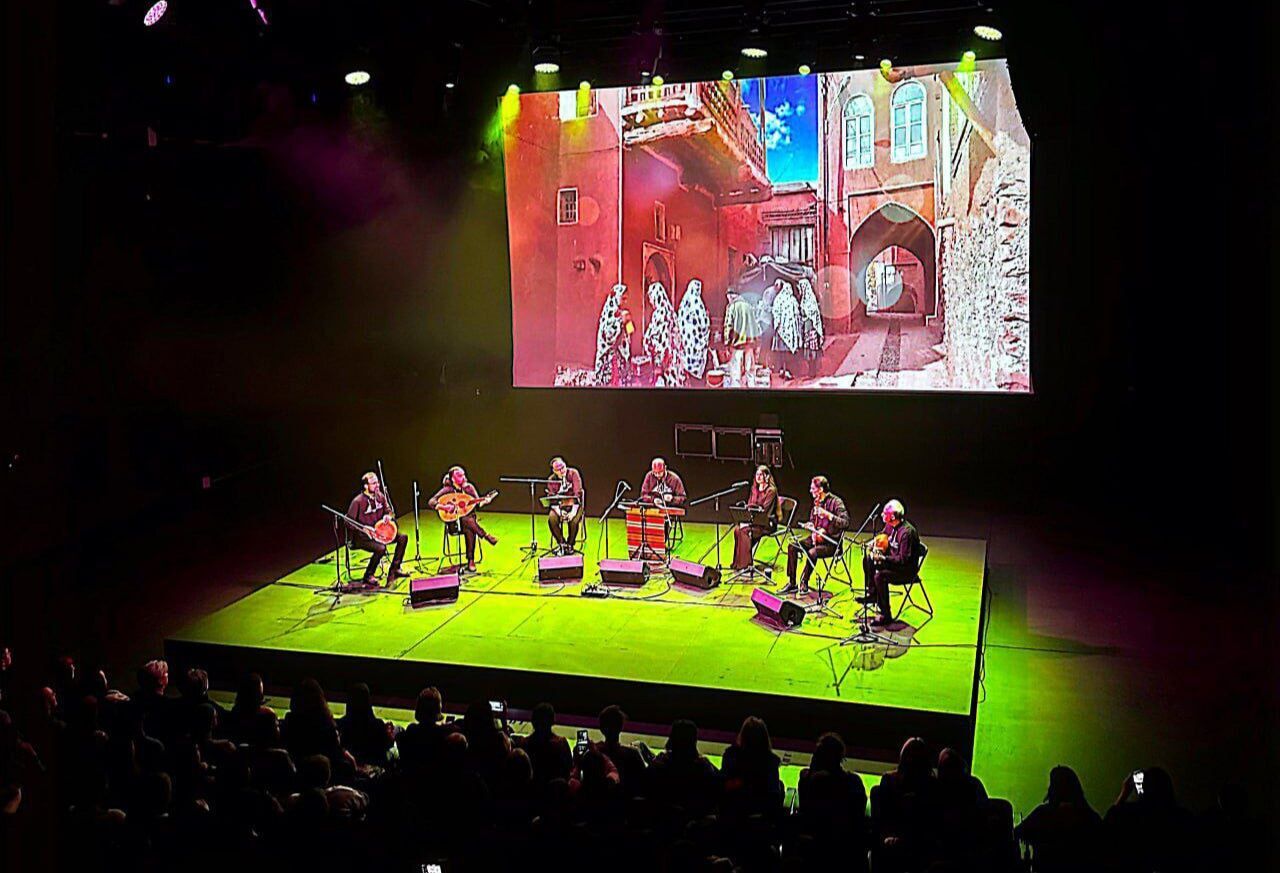 اجرای گروه «هم‌نوازان فاخته» در روسیه