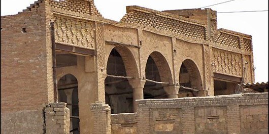 ضرورت انجام اقدامات فوری مرمتی برای عمارت تاریخی هشت بنگله