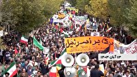 حضور دانش آموزان چهارمحال و بختیاری در راهپیمایی ۱۳ آبان
