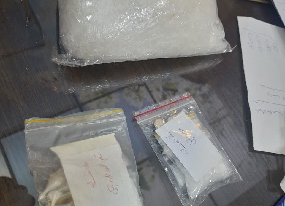 کشف بیش از یک کیلوگرم شیشه و هروئین در بندرانزلی