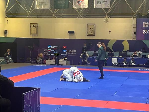 توقف نظری در نخستین بازی توقف نظری در نخستین بازی