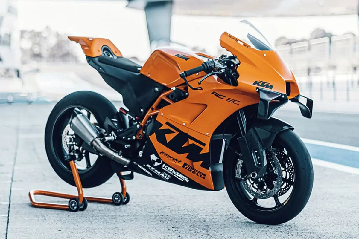 کشف موتورسیکلتهای فاقد مجوز در مرودشت کشف موتورسیکلتهای فاقد مجوز در مرودشت