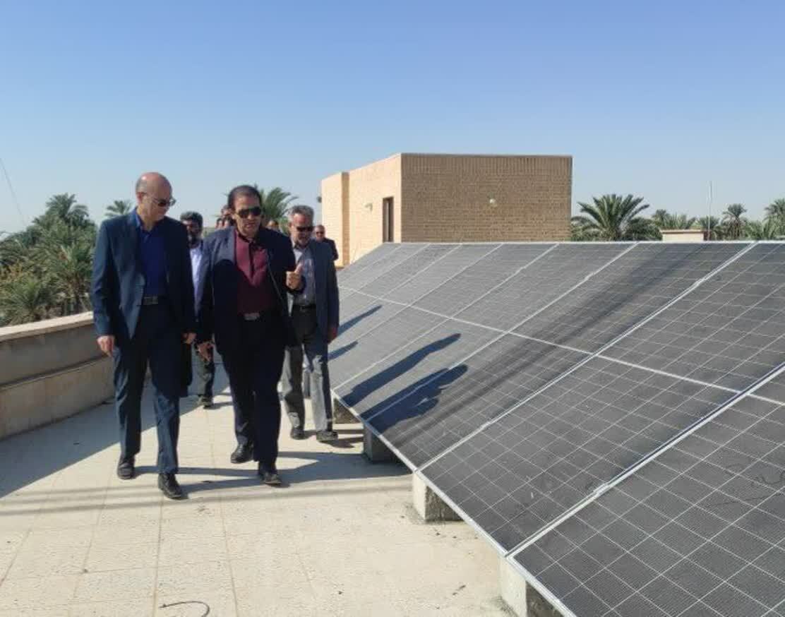 افتتاح نیروگاه خورشیدی ۱۰ کیلوواتی در طبس افتتاح نیروگاه خورشیدی ۱۰ کیلوواتی در طبس