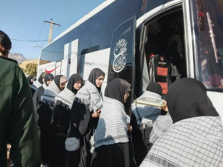 اعزام سومین کاروان دانش آموزان دختر استان به مناطق عملیاتی جنوب