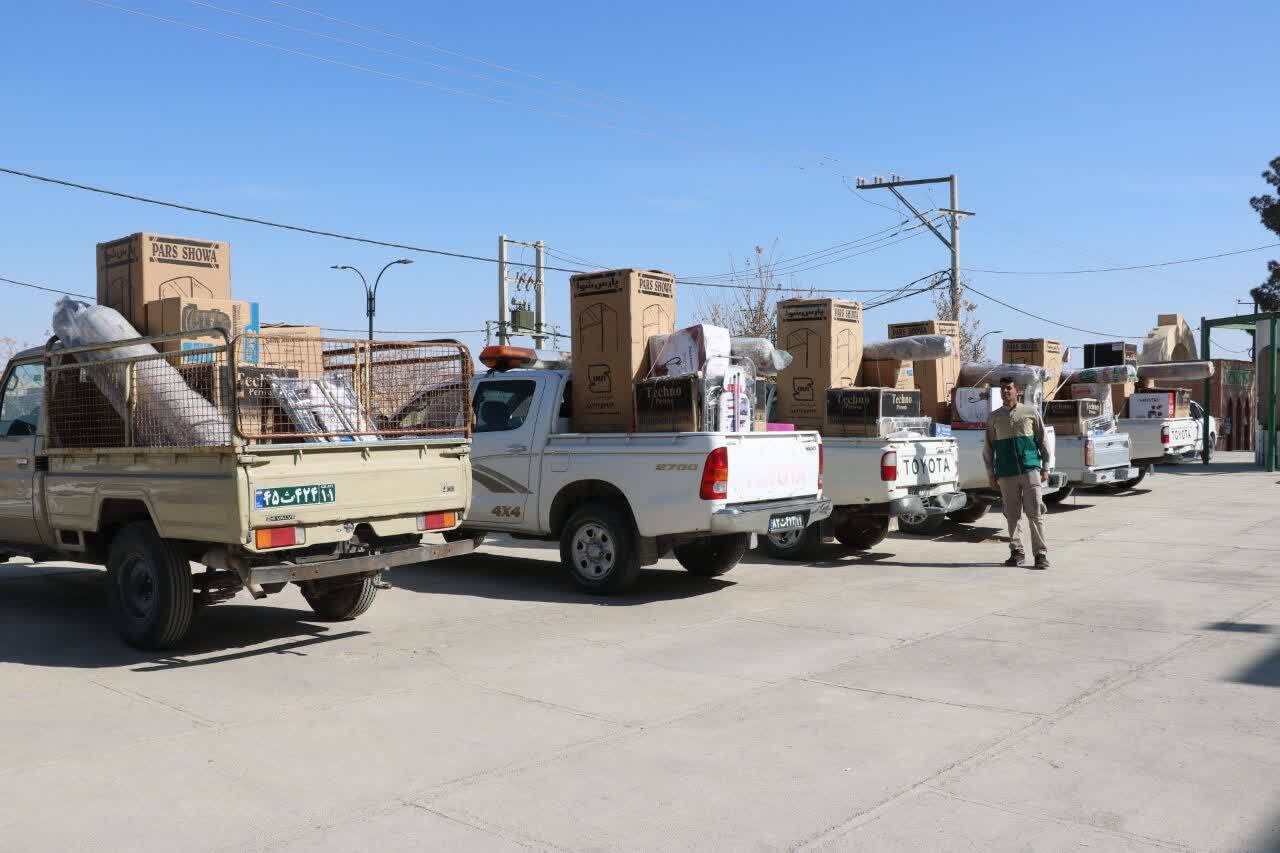 اهدای جهیزیه به نوعروسان نیازمند در مهردشت اهدای جهیزیه به نوعروسان نیازمند در مهردشت