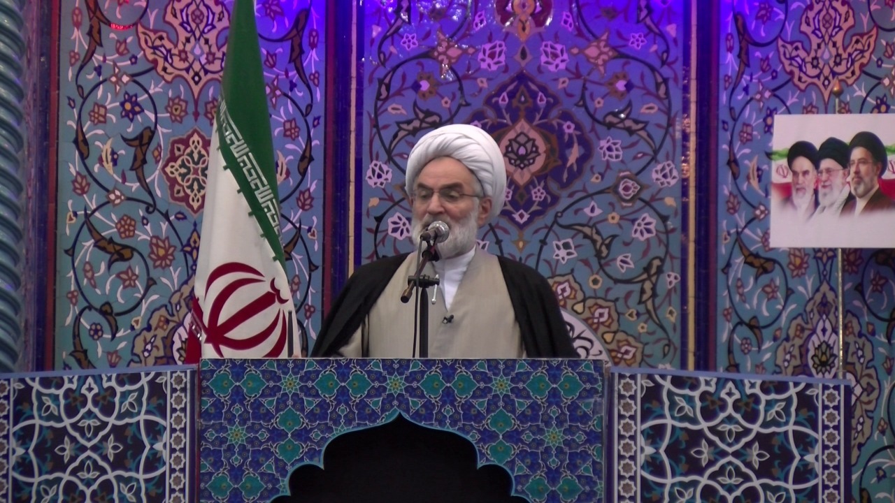 خطیب جمعه رشت : ملت ایران رهرو واقعی مکتب عاشورا خطیب جمعه رشت : ملت ایران رهرو واقعی مکتب عاشورا