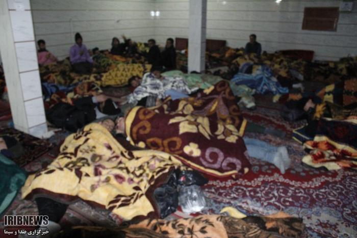 اسکان مسافران گرفتار در برف در اقباليه قزوين