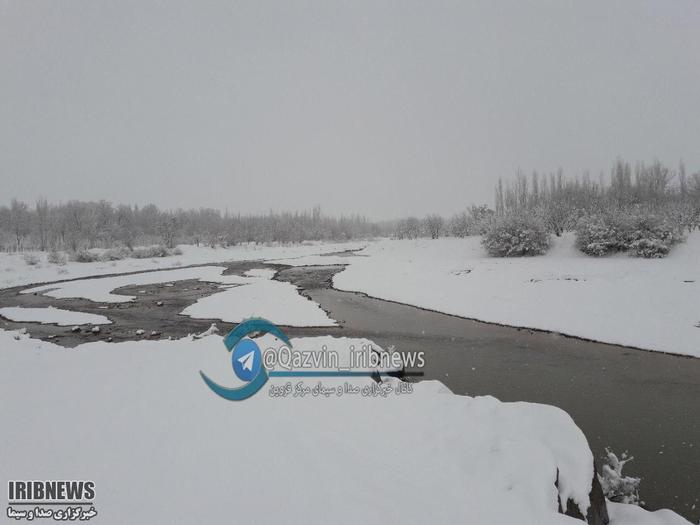 بارش برف در شهرستان بويين زاهرا استان قزوين